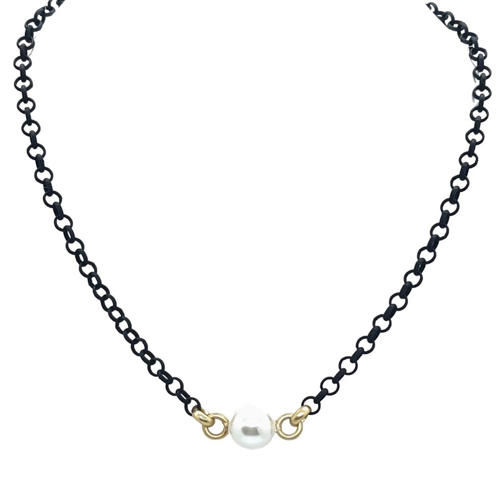 Deborah Grivas SINGLE PEARL ON MATTE BLACK CHAIN